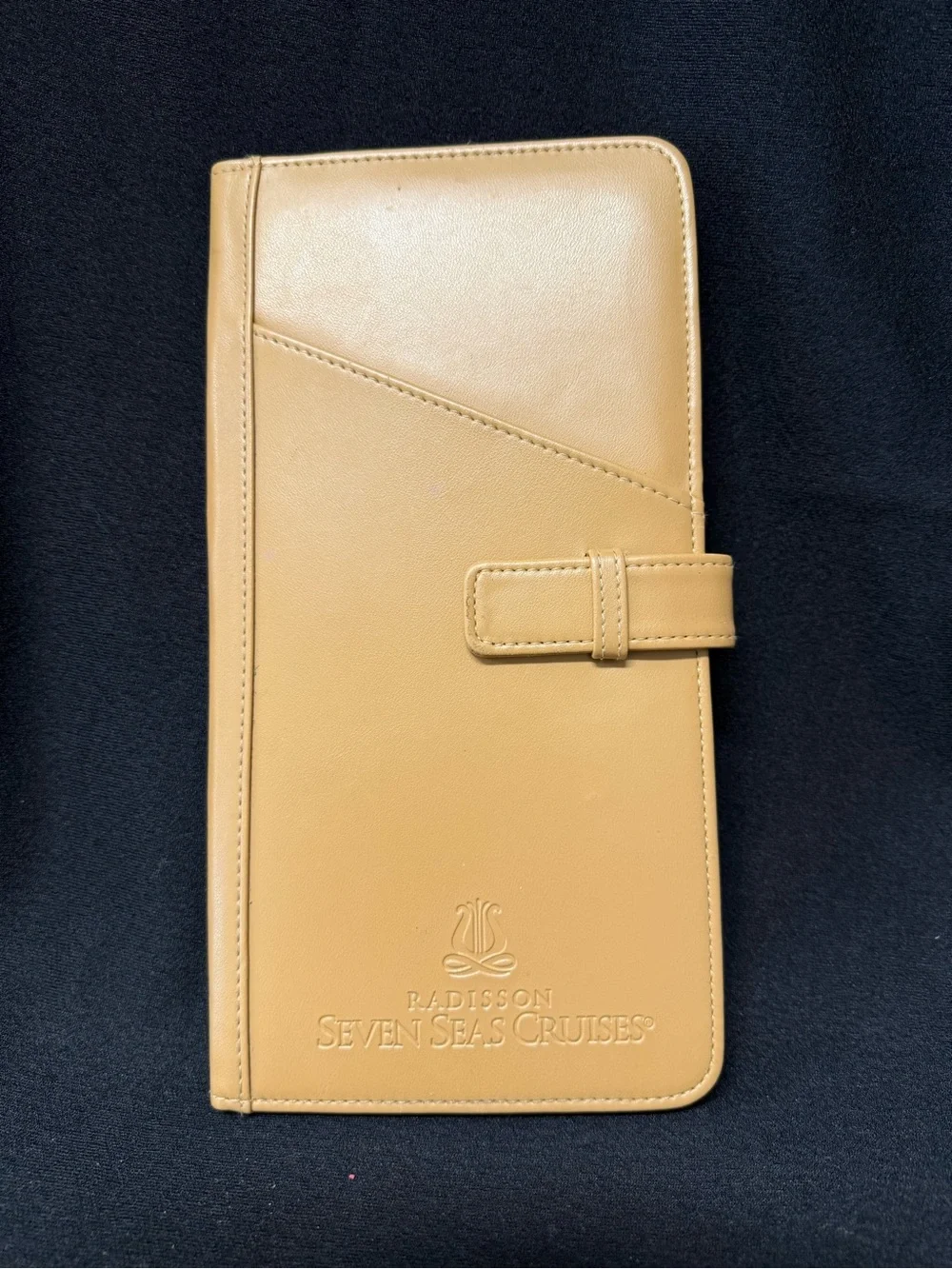 Travel Wallet Leather Seven Seas Radisson Cruise Wallet.